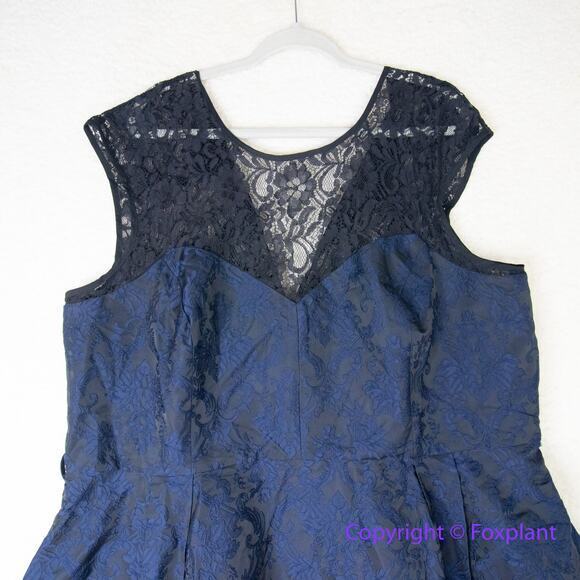 New! City Chic Ornate Dress in black lace and navy jacquard,‎ plus size 24 - Picture 5 of 16